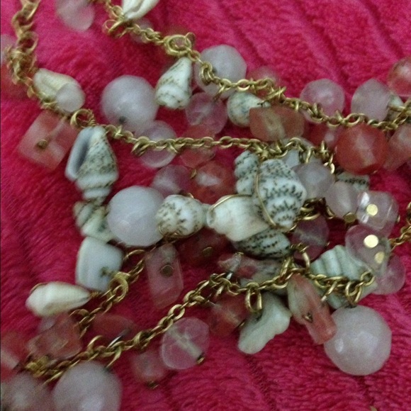 Shells necklace - Picture 3 of 3