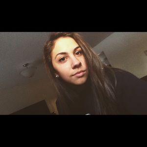 Meet your Posher, Vanessa