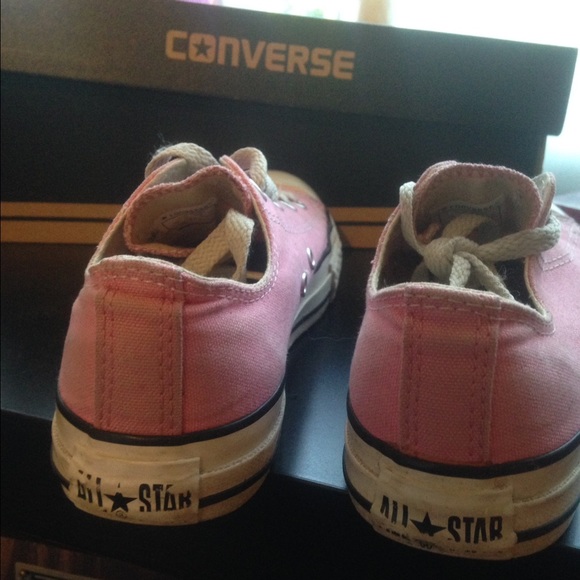 ❌SOLD!!! ❌FINAL PRICE!!Pink Converse - Picture 2 of 3