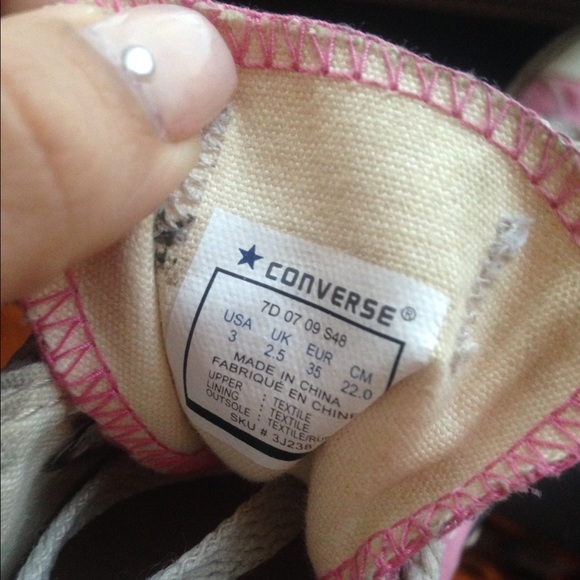 ❌SOLD!!! ❌FINAL PRICE!!Pink Converse - Picture 3 of 3