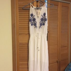 White maxi dress