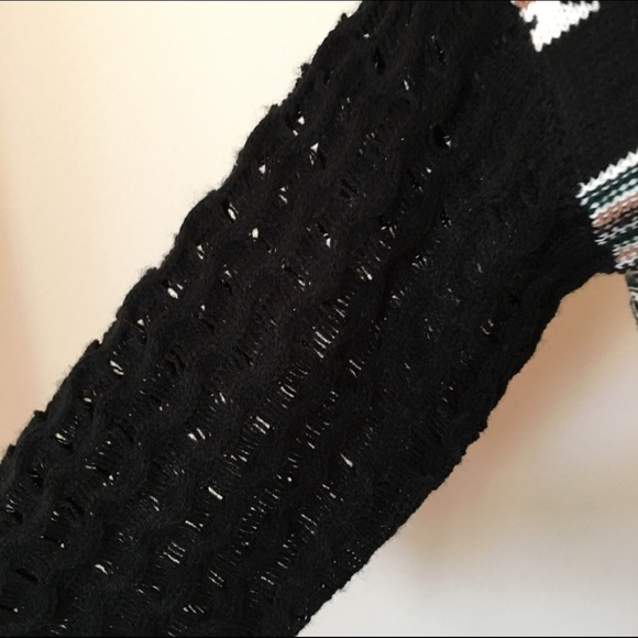 💥Tribal Sweater by Lucca Couture - Picture 3 of 4