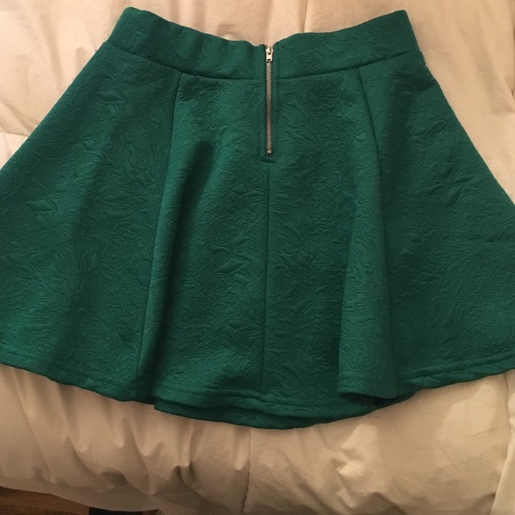 Esmeralda round skirt - Picture 2 of 3