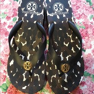 Tory burch Wedge flip flop