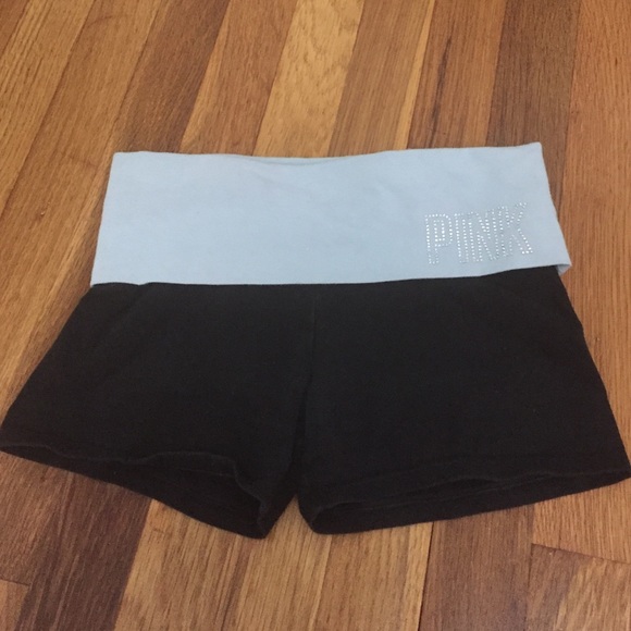 PINK Victoria's Secret Pants - Pink shorts size XS