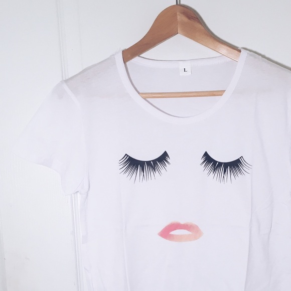 White Eyelashes Lip Print T-Shirt