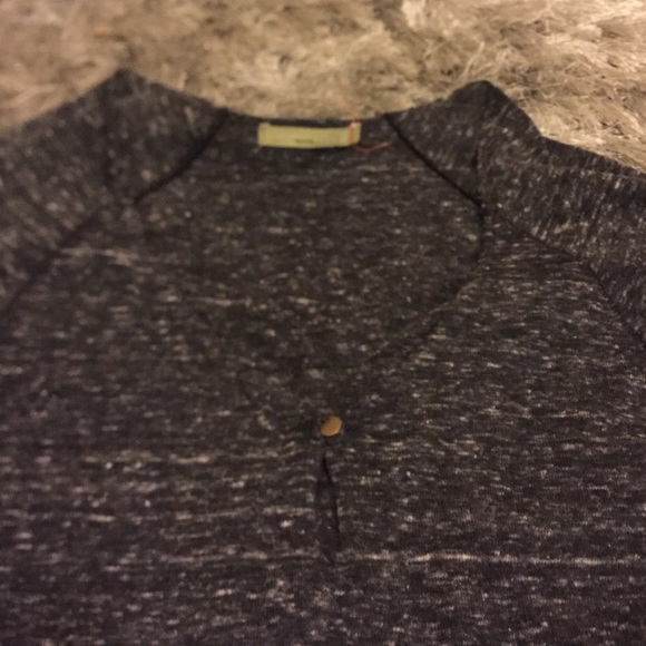 Alternative Henley - Picture 2 of 2