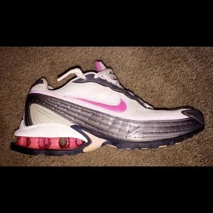 Nike reax white/pink/silver sneakers