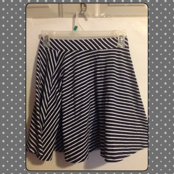 Stripped Skirt - Picture 1 of 1