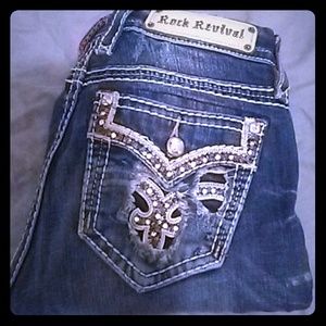 A pair of gently used Rock Revival skinny jeans.