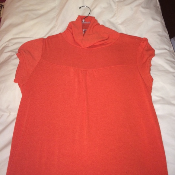 Rue 21 Tangerine half sleeve and turtleneck - Picture 1 of 1