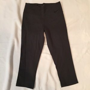 Nike cropped running pants
