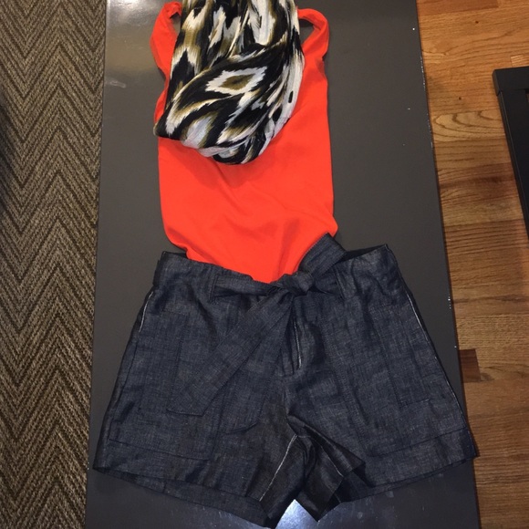 Banana Republic Cotton/Linen shorts w/fabric belt