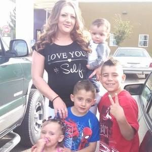 Meet your Posher, Karissa