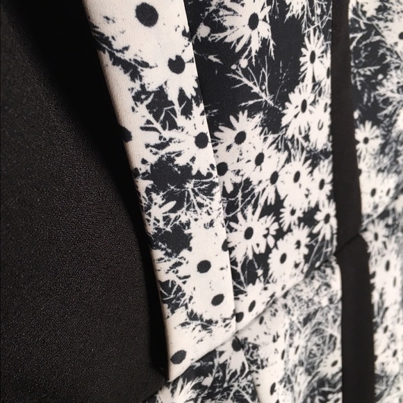 Black & White Flower Dress - Picture 3 of 3