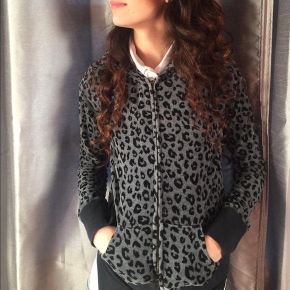 Macy's Fitness Wear - Picture 2 of 4