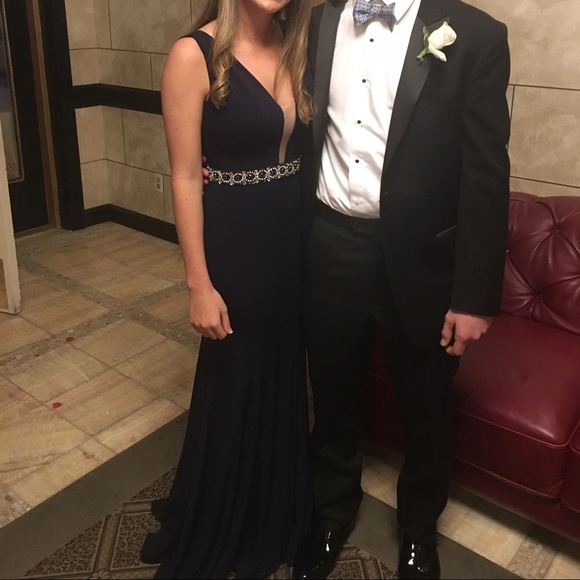 Prom dress - Picture 1 of 3