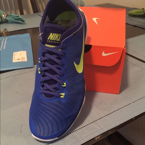 Woman's Nike size 7