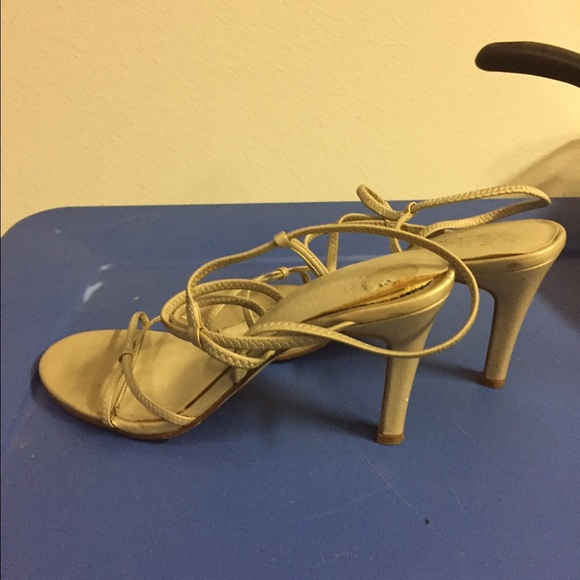 Heals - Picture 2 of 2