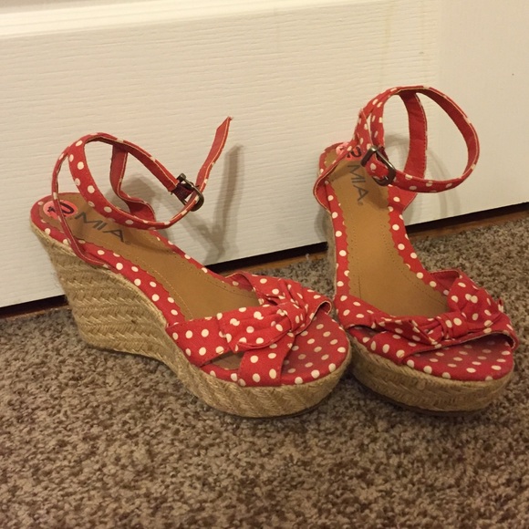 Red espadrilles wedges with white polka dots