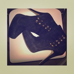 Vince Camuto Booties
