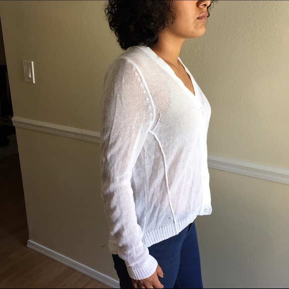 ❌❌SOLD❌❌Beautiful mesh light sweater - Picture 3 of 4