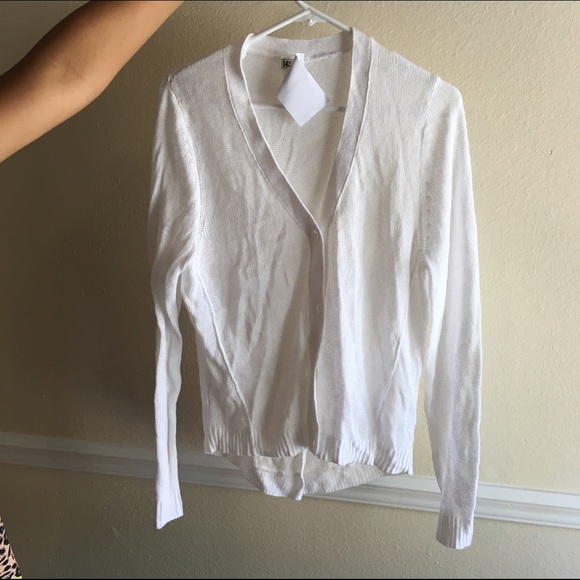 ❌❌SOLD❌❌Beautiful mesh light sweater - Picture 4 of 4