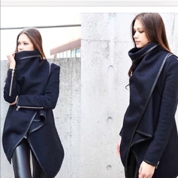Navy/black stylish wrap around coat/cape - Picture 3 of 8