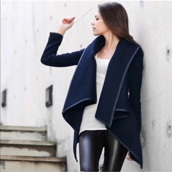 Navy/black stylish wrap around coat/cape - Picture 2 of 8