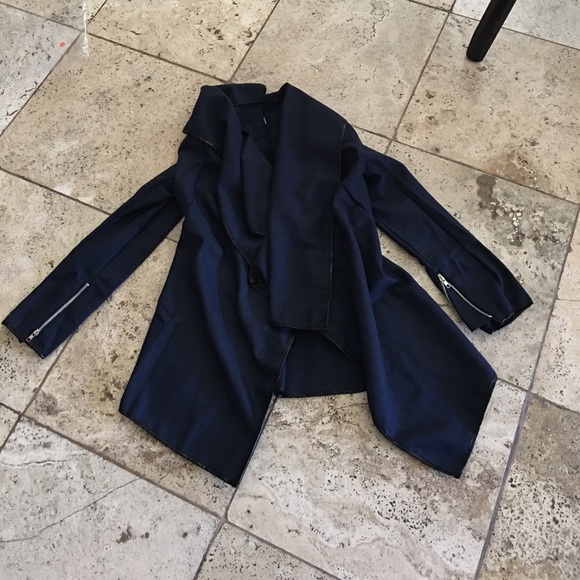 Navy/black stylish wrap around coat/cape - Picture 5 of 8