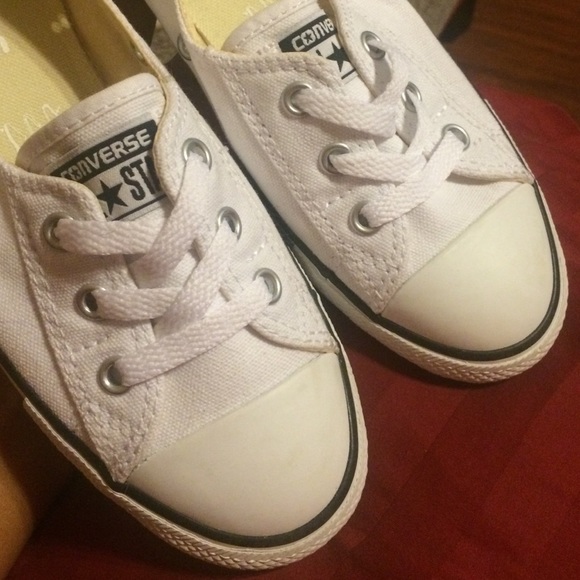 🔆HARD TO FIND: Converse dainty slip on🔅🌴