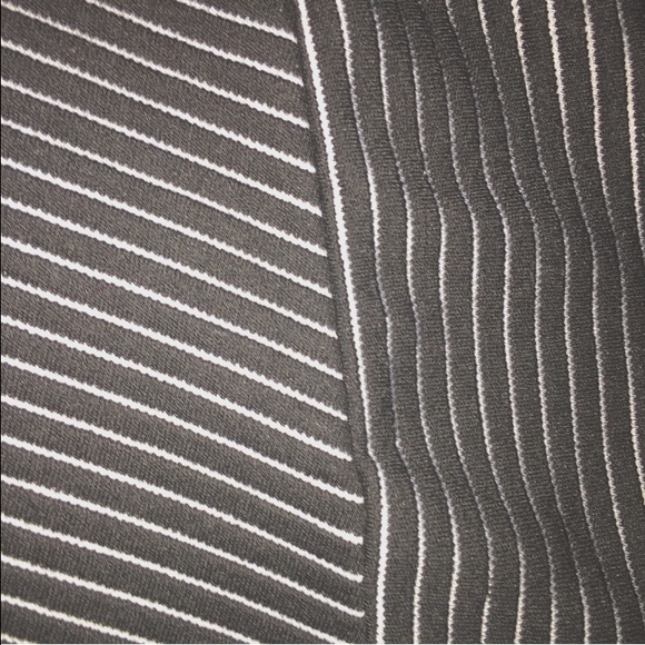 Striped crop top - Picture 4 of 4