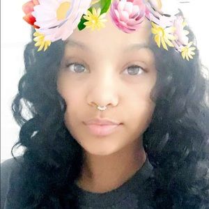 Meet your Posher, Eana