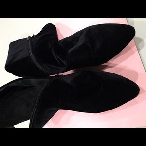 BOC by Born suede ankle books