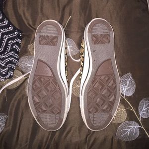 Cheetah print converse
