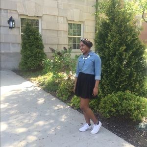 Meet your Posher, Alexis