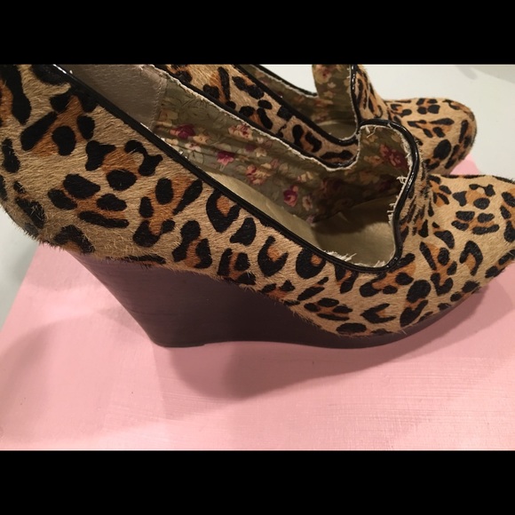 Seychelles leopard wedge