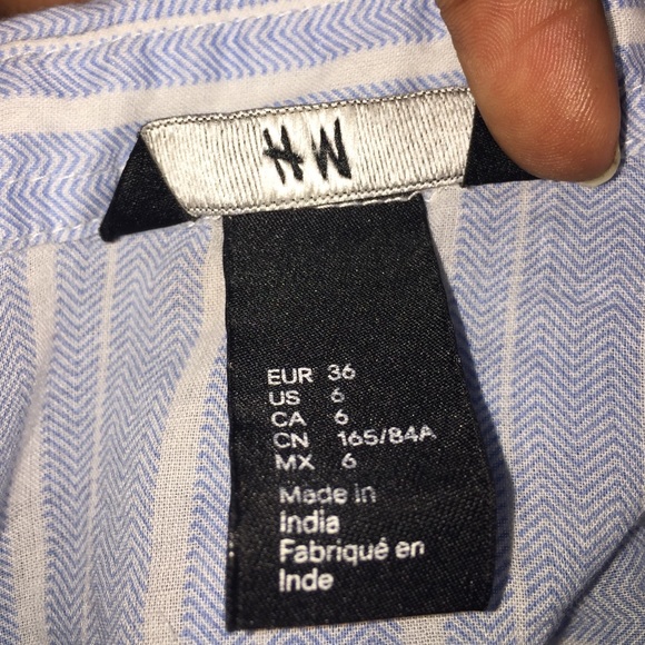 H&M botton down blouse - Picture 3 of 3
