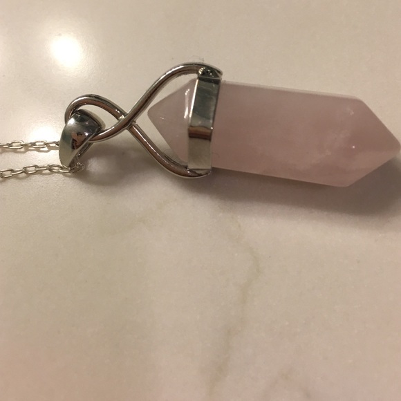 Rock pendant necklace