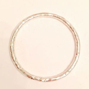 Round bangle