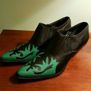 Charlie 1 Horse Lucchese Booties