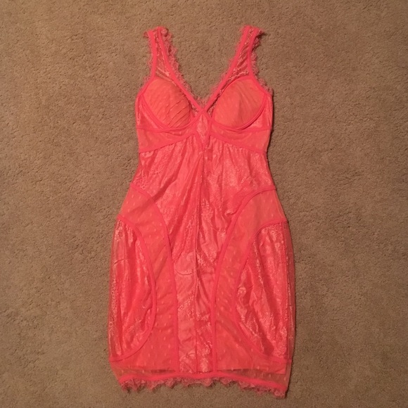 Bebe lace coral dress
