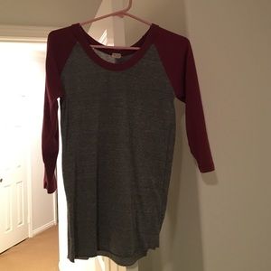 Maroon and grey baseball tee
