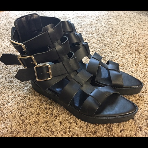 Zara Trafaluc Pointed Gladiator Flatform Sandals