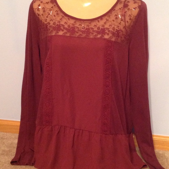 LC Lauren Conrad Tops - Maroon Lauren Conrad blouse