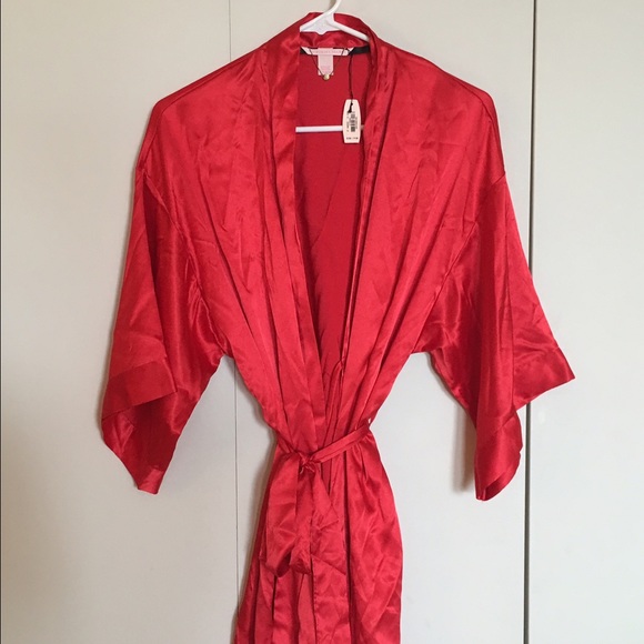 NWT Victoria Secret silk robe