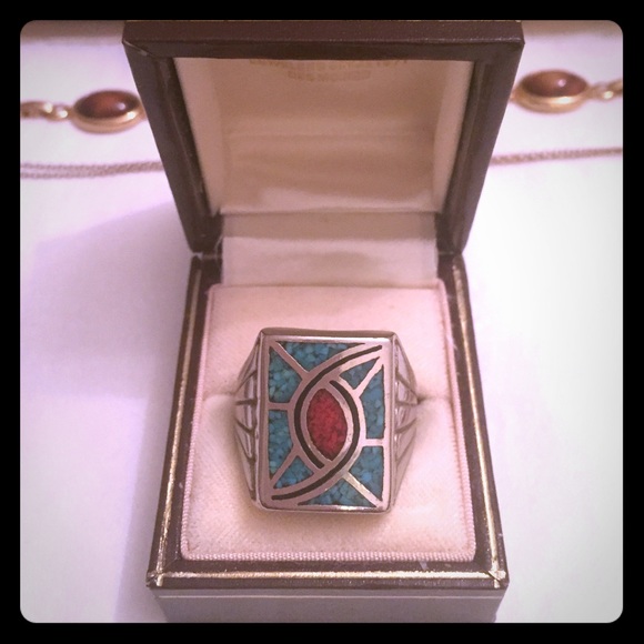Vintage Jewelry - Vintage Silver Tone Native Design Ring