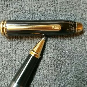 Cross pen