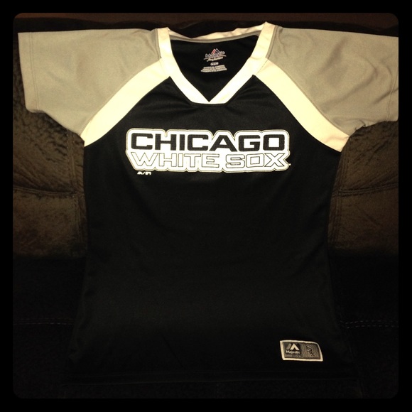 Majestic Chicago White Sox Ladie's Medium V-neck