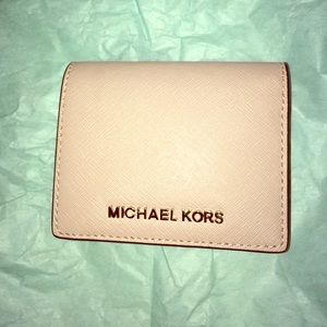 Michael Kors Jet Set Travel Wallet